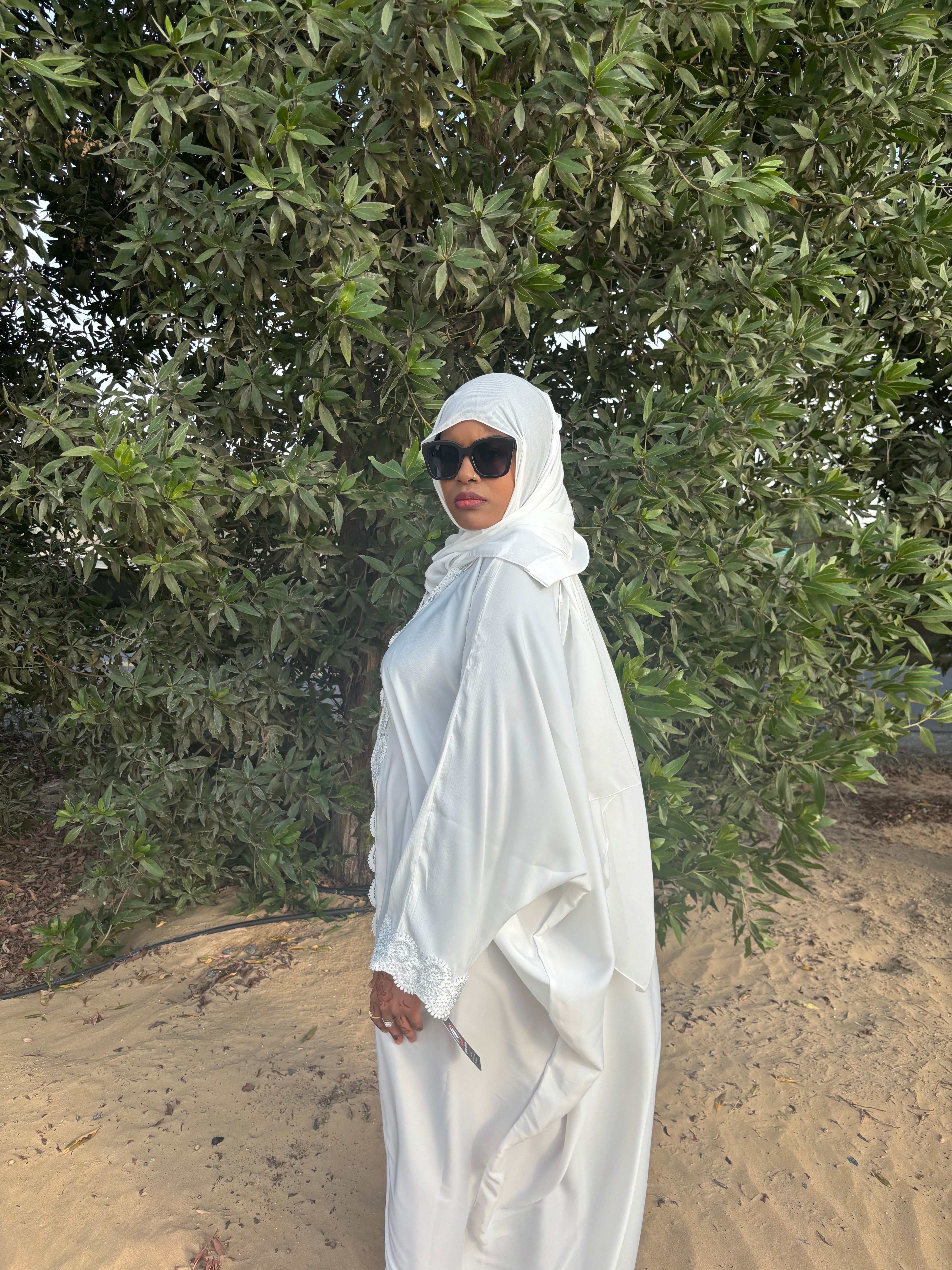 Abaya Husna