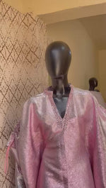 Charger et lire la vidéo dans la visionneuse de la Galerie, Viviane
