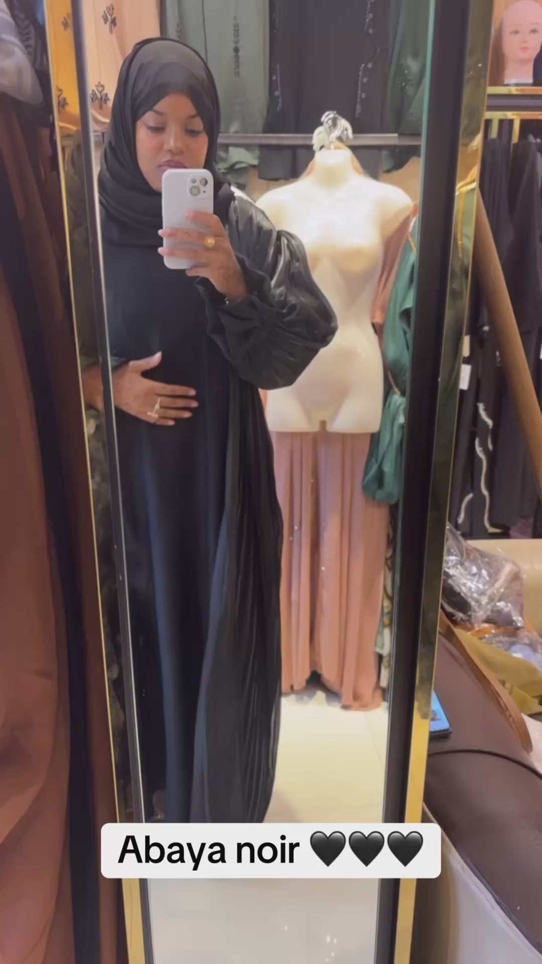Abaya Aqyila
